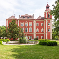 Středověký hotel - Středověký balíček pro 2 osoby